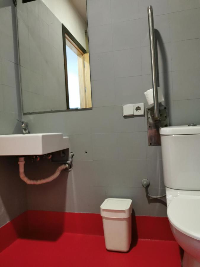 Traveller Box Hostel Seville Exterior photo